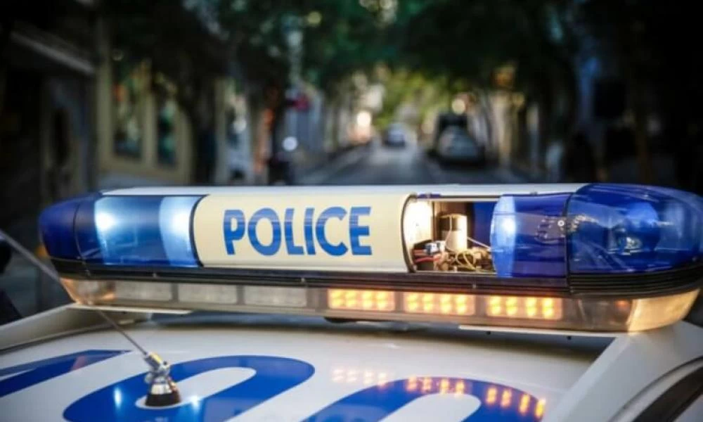 Σοκ στον Βόλο: Ξύπνησε μόνο στο σπίτι 6χρονο παιδί και κρεμάστηκε στα κάγκελα του μπαλκονιού